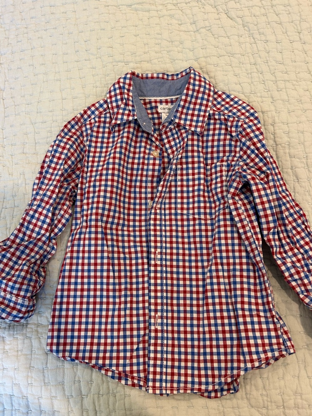 Carter’s boys button-down. Size 3T.
